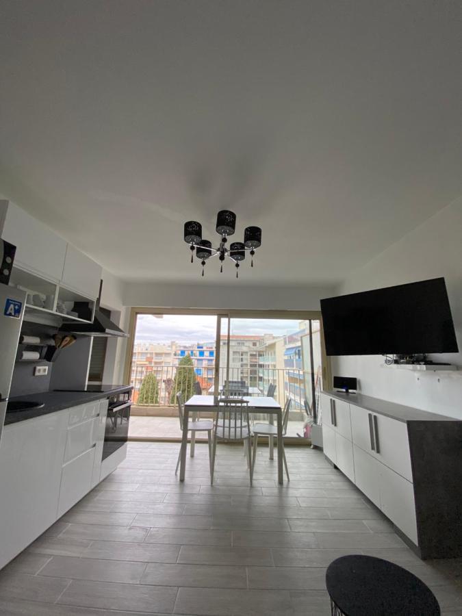 Superbe Appartement Renove A Neuf A 100M De La Mer Ζουάν λε Πιν Εξωτερικό φωτογραφία